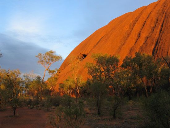 Uluru - Base Walk