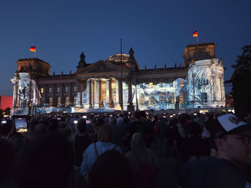 Lichtinstallation am Reichstag