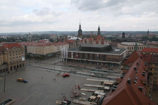 Blick auf den Altmarkt und Kulturpalast