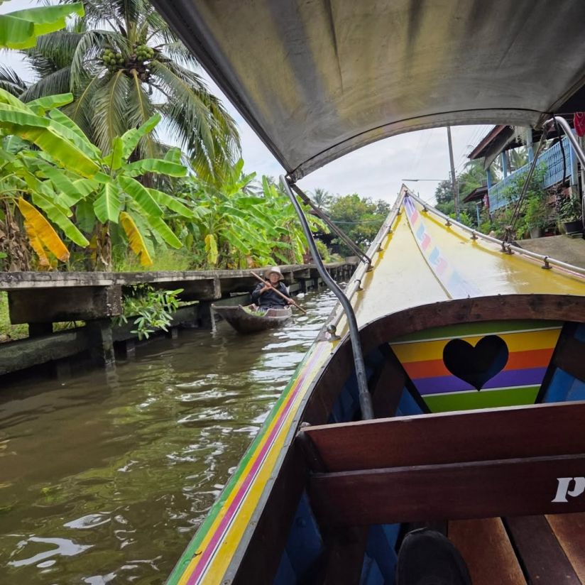 Damnoen Saduak Floating Market