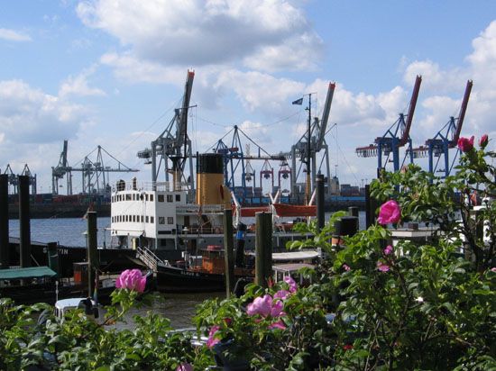 Museums- und Containerhafen