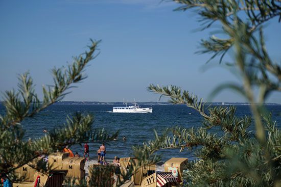 Ausflugsdampfer vor Scharbeutz