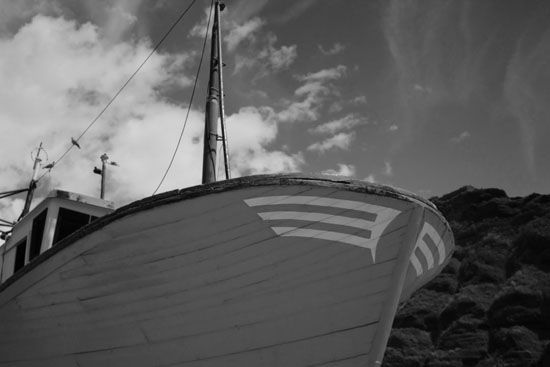 Schiff auf einem Platz in Puerto de Tazacorte