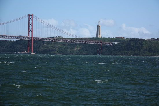 Ponte 25 de Abril und Denkmal Cristo Rei