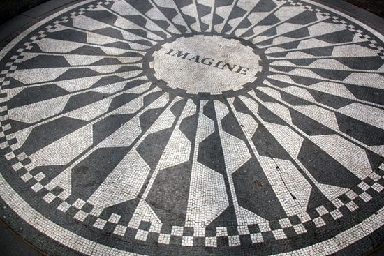 Strawberry Fields - Mosaik Imagine