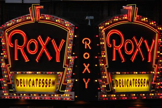 Roxy Delicatessen