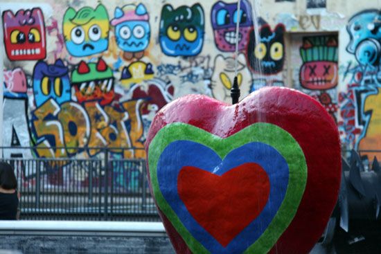 Strawinski-Brunnen von Jean Tinguely und Niki de Saint Phalle