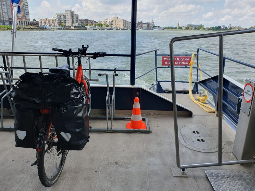 Fähre in Dordrecht