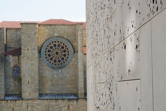 San Telmo Museum und Kirche San Bizente eliza