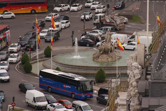 Ausblick vom Circulo de Bellas Artes zum Plaza de Cibeles