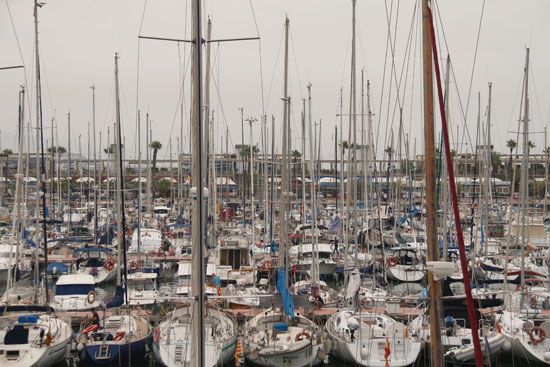 Segelboote am Hafen