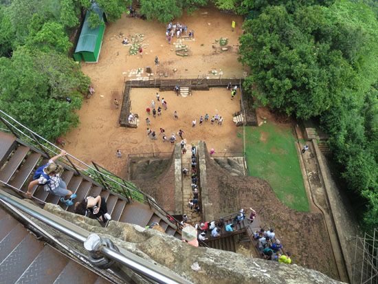 Steiler Aufstieg zum Löwenfelsen von Sigiriya