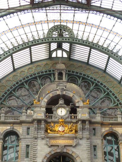 Bahnhof Antwerpen-Centraal