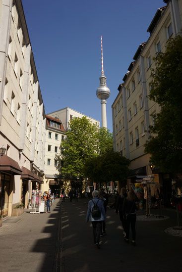 Nikolaiviertel - Blick zum Fernsehturm