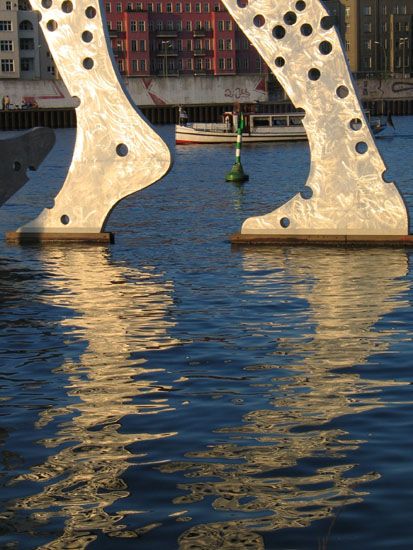 Molecule Men