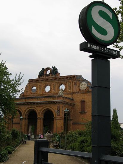 Anhalter Bahnhof