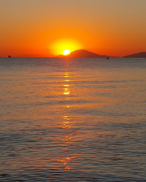 Sonnenaufgang am Lambi-Strand