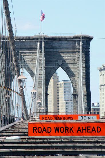 Brooklyn Bridge in Renovierung