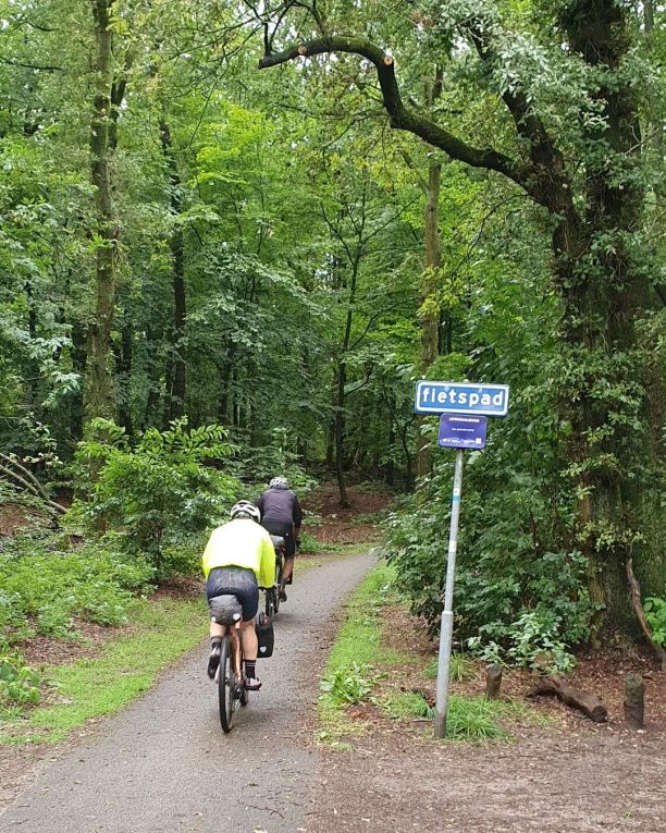 Auf dem Fietspad (Fahrradweg)
