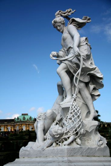 Statue vor Schloss Sanssouci