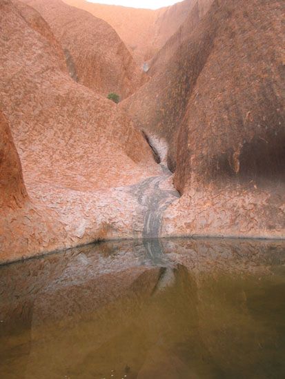 Uluru - Kapi Mutitjulu