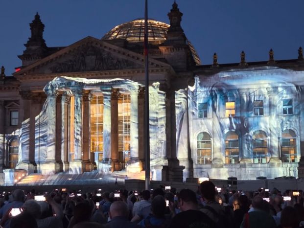 Lichtinstallation am Reichstag
