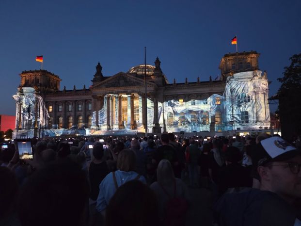 Lichtinstallation am Reichstag