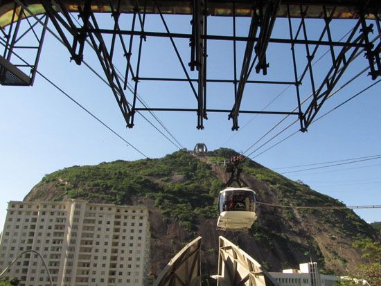 Talstation der Seilbahn auf den Zuckerhut in Urca/Rio de Janeiro