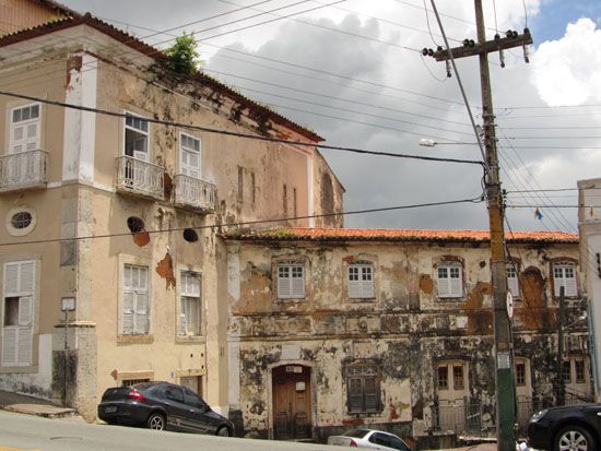 Heruntergekommene Häuser in São Luís