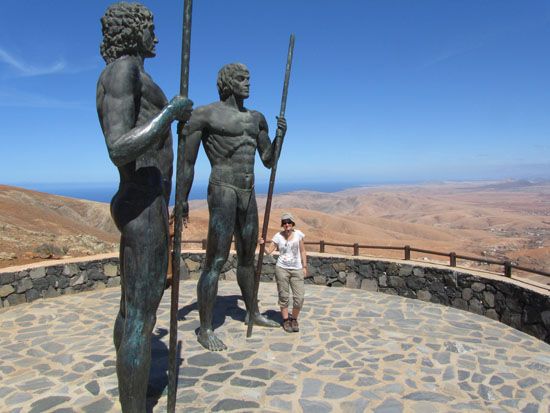 Mirador Morro de la Cruz mit Statuen von Guise und Ayose