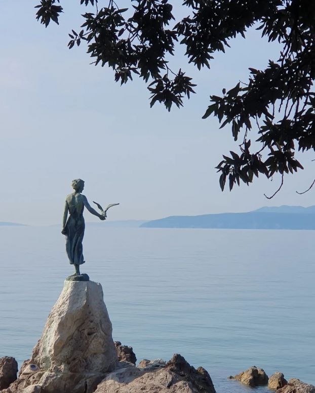 Opatija - das Mädchen mit der Möwe