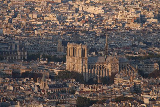Ausblick vom Tour Montparnasse nach Notre-Dame