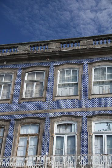 Häuserfront in Porto