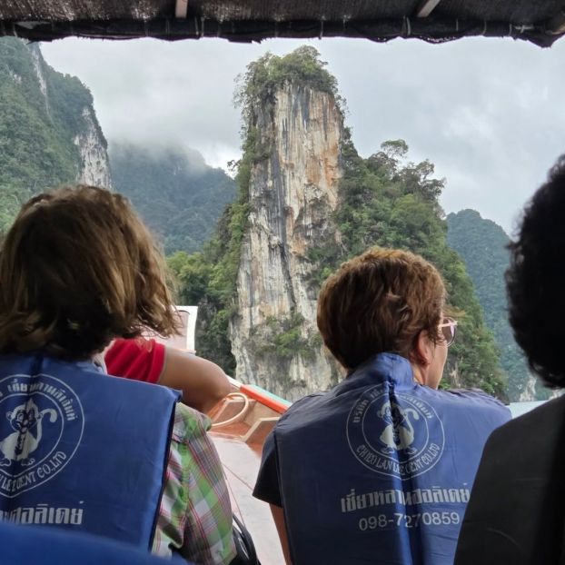 Auf dem Cheow Lan See