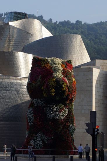 Guggenheim Museum Bilbao mit Puppy