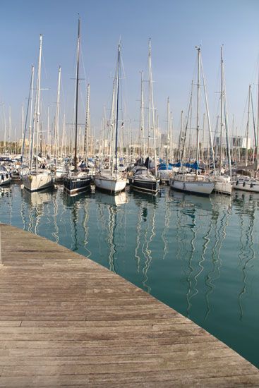 Segelboote im Hafen